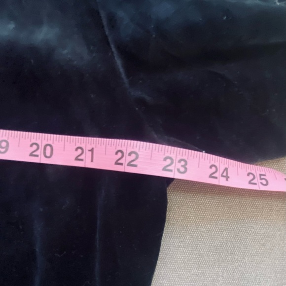 Women’s Lizsport Black Velour Crewneck Bell Sleeve Top NWT Size Large - Picture 3 of 6